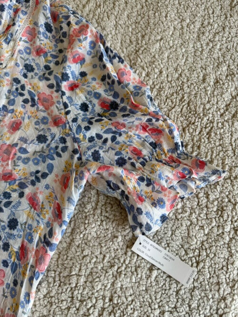 Zac & Rachel NWT Lightweight Breezy Floral on White Blouse - Size 3X - Picture 3 of 10